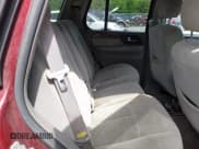 ✅ 2005 Isuzu Ascender S • VIN: 4NUDT13S052700774 • Lot: 42374076. Wystawiony na IAAI z przebiegiem 151 265 mil. Bezpłatny archiwum sprzedaży aukcyjnych z USA i szczegółowy raport historii pojazdu na DreamBid. Zdjęcie 8.