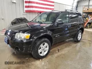 ✅ 2007 Ford Escape Hybrid • VIN: 1FMCU59H37KB60200 • Lot: 60640685. Listed on Copart with 208,030 mi. Free auction sales archive from the USA and detailed vehicle history report at DreamBid. Image 1.