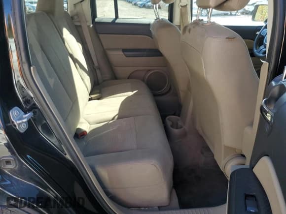 ✅ 2014 Jeep Patriot Sport • VIN: 1C4NJPBB9ED911454 • Lot: 86517465. Wystawiony na Copart z przebiegiem 145 863 mil. Bezpłatny archiwum sprzedaży aukcyjnych z USA i szczegółowy raport historii pojazdu na DreamBid. Zdjęcie 11.