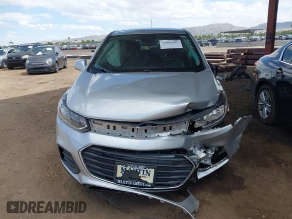 ✅ 2020 Chevrolet Trax LS • VIN: 3GNCJNSB3LL109850 • Lot: 42045580. Listed on IAAI with 46,890 mi. Free auction sales archive from the USA and detailed vehicle history report at DreamBid. Image 12.