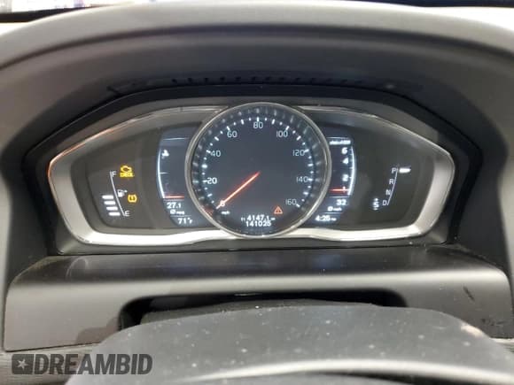 ✅ 2017 Volvo XC60 Dynamic • VIN: YV440MRR8H2122225 • Lot: 82547105. Wystawiony na Copart z przebiegiem 141 025 mil. Bezpłatny archiwum sprzedaży aukcyjnych z USA i szczegółowy raport historii pojazdu na DreamBid. Zdjęcie 9.