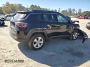 ✅ 2018 Jeep Compass Latitude • VIN: 3C4NJDBB6JT450779 • Lot: 82527675. Listed on Copart with 40,343 mi. Free auction sales archive from the USA and detailed vehicle history report at DreamBid. Image 3.