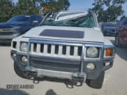 ✅ 2008 Hummer H3 Luxury • VIN: 5GTEN13E188175643 • Lot: 93955015. Wystawiony na Copart z przebiegiem 354 661 mil. Bezpłatny archiwum sprzedaży aukcyjnych z USA i szczegółowy raport historii pojazdu na DreamBid. Zdjęcie 5.