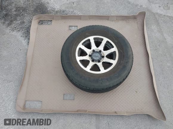 ✅ 2003 Chevrolet Suburban LS • VIN: 3GNEC16Z93G291596 • Лот: 42635227. Опубликован ранее на IAAI с пробегом 198 645 миль. Бесплатный доступ к архиву аукционных продаж из США и подробный отчёт об истории автомобиля на DreamBid. Изображение 12.