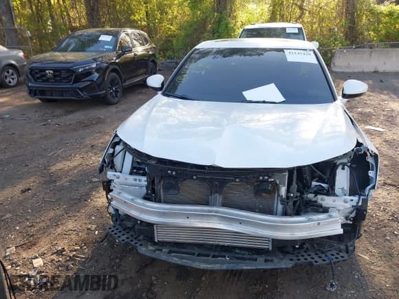 ✅ 2024 Acura Integra w/A-Spec Package • VIN: 19UDE4H3XRA003604 • Lot: 42145420. Listed on IAAI with 8,720 mi. Free auction sales archive from the USA and detailed vehicle history report at DreamBid. Image 12.