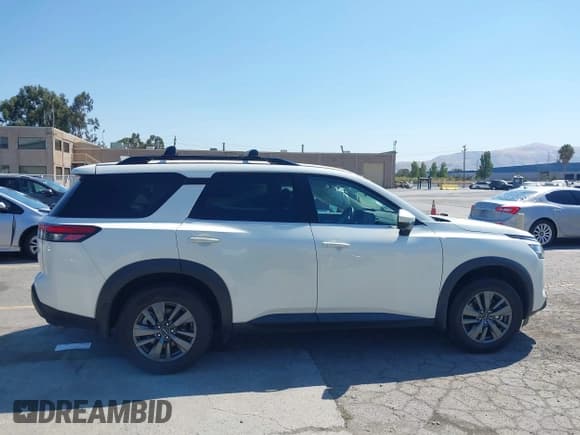 ✅ 2022 Nissan Pathfinder SV • VIN: 5N1DR3BA8NC260095 • Lot: 42748841. Listed on IAAI with 88,067 mi. Free auction sales archive from the USA and detailed vehicle history report at DreamBid. Image 12.