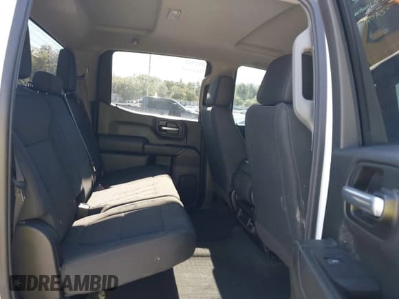 ✅ 2020 Chevrolet Silverado 1500 Custom • VIN: 1GCPWBEH0LZ294992 • Lot: 43600709. Wystawiony na IAAI z przebiegiem 90 012 mil. Bezpłatny archiwum sprzedaży aukcyjnych z USA i szczegółowy raport historii pojazdu na DreamBid. Zdjęcie 8.