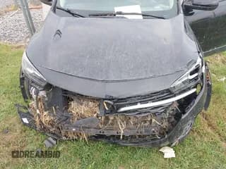 ✅ 2020 Buick Encore GX Essence • VIN: KL4MMFSLXLB116647 • Lot: 43279895. Wystawiony na IAAI z przebiegiem 54 239 mil. Bezpłatny archiwum sprzedaży aukcyjnych z USA i szczegółowy raport historii pojazdu na DreamBid. Zdjęcie 6.