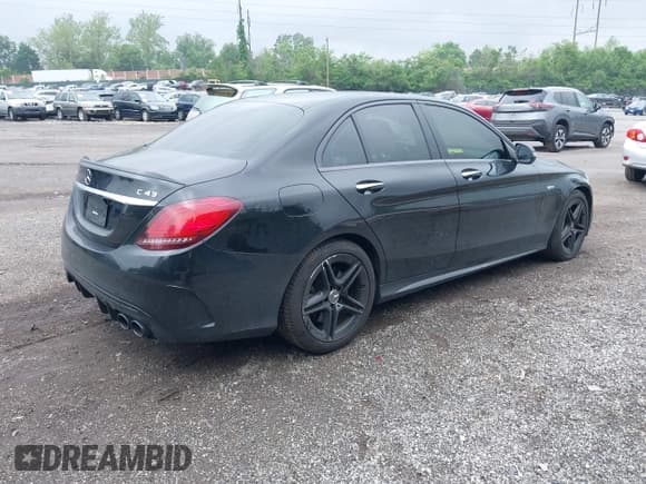 ✅ 2019 Mercedes-Benz C 43 AMG • VIN: 55SWF6EB5KU297002 • Lot: 42274373. Wystawiony na IAAI z przebiegiem 96 241 mil. Bezpłatny archiwum sprzedaży aukcyjnych z USA i szczegółowy raport historii pojazdu na DreamBid. Zdjęcie 4.