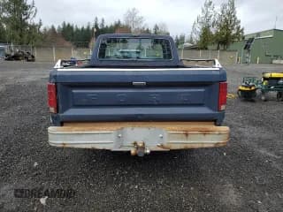 ✅ 1986 Ford F-150 • VIN: 1FTEX15N9GKA08804 • Лот: 49934975. Опубликован ранее на Copart с пробегом 50 777 миль. Бесплатный доступ к архиву аукционных продаж из США и подробный отчёт об истории автомобиля на DreamBid. Изображение 6.