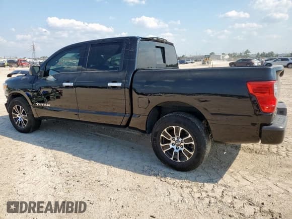 ✅ 2021 Nissan Titan S • VIN: 1N6AA1EC4MN529399 • Lot: 70278655. Wystawiony na Copart z przebiegiem 71 167 mil. Bezpłatny archiwum sprzedaży aukcyjnych z USA i szczegółowy raport historii pojazdu na DreamBid. Zdjęcie 2.