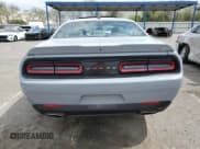 ✅ 2021 Dodge Challenger GT • VIN: 2C3CDZKGXMH560985 • Lot: 55062823. Wystawiony na Copart z przebiegiem 52 613 mil. Bezpłatny archiwum sprzedaży aukcyjnych z USA i szczegółowy raport historii pojazdu na DreamBid. Zdjęcie 6.