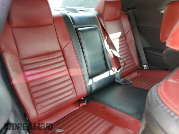 ✅ 2013 Dodge Challenger R/T Plus • VIN: 2C3CDYBT2DH685907 • Lot: 79652254. Wystawiony na Copart z przebiegiem 163 181 mil. Bezpłatny archiwum sprzedaży aukcyjnych z USA i szczegółowy raport historii pojazdu na DreamBid. Zdjęcie 11.