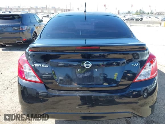 ✅ 2018 Nissan Versa S Plus • VIN: 3N1CN7AP4JL811407 • Лот: 42249190. Опубликован ранее на IAAI с пробегом 111 479 миль. Бесплатный доступ к архиву аукционных продаж из США и подробный отчёт об истории автомобиля на DreamBid. Изображение 16.