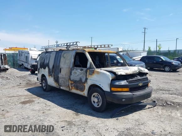 ✅ 2019 Chevrolet Express Cargo • VIN: 1GCWGBFP3K1165222 • Лот: 42241612. Опубликован ранее на IAAI с пробегом Не указан. Бесплатный доступ к архиву аукционных продаж из США и подробный отчёт об истории автомобиля на DreamBid. Изображение 6.