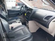 ✅ 2011 Chrysler Town & Country Limited • VIN: 2A4RR6DG9BR611543 • Lot: 43534489. Wystawiony na IAAI z przebiegiem 215 025 mil. Bezpłatny archiwum sprzedaży aukcyjnych z USA i szczegółowy raport historii pojazdu na DreamBid. Zdjęcie 5.