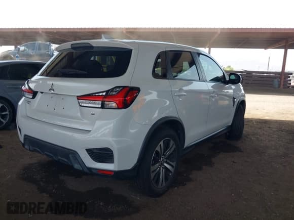 ✅ 2020 Mitsubishi Outlander ES • VIN: JA4AR3AU0LU007700 • Lot: 42644182. Wystawiony na IAAI z przebiegiem 52 596 mil. Bezpłatny archiwum sprzedaży aukcyjnych z USA i szczegółowy raport historii pojazdu na DreamBid. Zdjęcie 4.