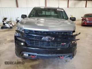 ✅ 2021 Chevrolet Silverado 1500 LT Trail Boss • VIN: 1GCPYFED9MZ120595 • Lot: 60893874. Wystawiony na Copart z przebiegiem 68 092 mil. Bezpłatny archiwum sprzedaży aukcyjnych z USA i szczegółowy raport historii pojazdu na DreamBid. Zdjęcie 5.