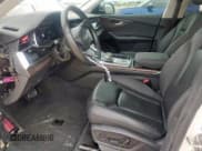 ✅ 2020 Audi Q8 Premium Plus • VIN: WA1EVAF16LD017440 • Lot: 60694505. Wystawiony na Copart z przebiegiem 106 226 mil. Bezpłatny archiwum sprzedaży aukcyjnych z USA i szczegółowy raport historii pojazdu na DreamBid. Zdjęcie 7.