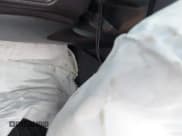 ✅ 2018 Jeep Renegade Latitude • VIN: ZACCJBBB7JPH09508 • Lot: 42896543. Wystawiony na IAAI z przebiegiem 123 776 mil. Bezpłatny archiwum sprzedaży aukcyjnych z USA i szczegółowy raport historii pojazdu na DreamBid. Zdjęcie 11.