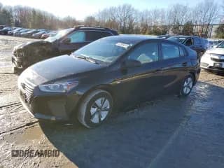 ✅ 2017 Hyundai Ioniq Blue • VIN: KMHC65LC6HU047015 • Lot: 85462824. Wystawiony na Copart z przebiegiem 82 048 mil. Bezpłatny archiwum sprzedaży aukcyjnych z USA i szczegółowy raport historii pojazdu na DreamBid. Zdjęcie 1.