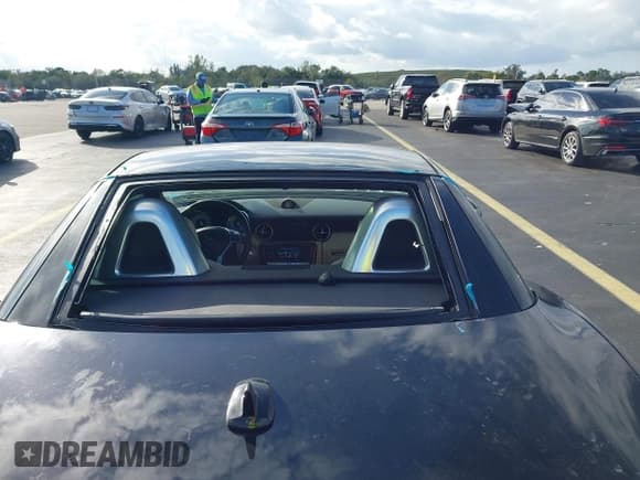 ✅ 2016 Mercedes-Benz SLK 300 • VIN: WDDPK3JA4GF121824 • Лот: 43842682. Опубликован ранее на IAAI с пробегом 86 601 миль. Бесплатный доступ к архиву аукционных продаж из США и подробный отчёт об истории автомобиля на DreamBid. Изображение 6.