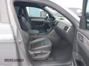 ✅ 2020 Volkswagen Atlas SE • VIN: 1V25C2CA2LC201879 • Lot: 43286825. Listed on IAAI with 121,836 mi. Free auction sales archive from the USA and detailed vehicle history report at DreamBid. Image 5.