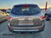 ✅ 2014 Nissan Pathfinder SL • VIN: 5N1AR2MN9EC631911 • Lot: 96300775. Listed on Copart with 217,534 mi. Free auction sales archive from the USA and detailed vehicle history report at DreamBid. Image 6.