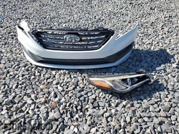 ✅ 2015 Hyundai Sonata Limited • VIN: 5NPE34AF8FH104965 • Lot: 87408735. Listed on Copart with 91,879 mi. Free auction sales archive from the USA and detailed vehicle history report at DreamBid. Image 12.