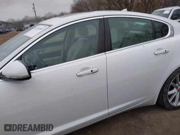 ✅ 2015 Jaguar XF Portfolio • VIN: SAJWJ0FF2F8U59934 • Лот: 41558305. Опубликован ранее на IAAI с пробегом 120 219 миль. Бесплатный доступ к архиву аукционных продаж из США и подробный отчёт об истории автомобиля на DreamBid. Изображение 14.