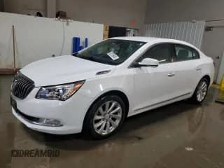 ✅ 2015 Buick LaCrosse Leather • VIN: 1G4GB5G35FF233038 • Лот: 92706645. Опубликован ранее на Copart с пробегом 82 230 миль. Бесплатный доступ к архиву аукционных продаж из США и подробный отчёт об истории автомобиля на DreamBid. Изображение 1.