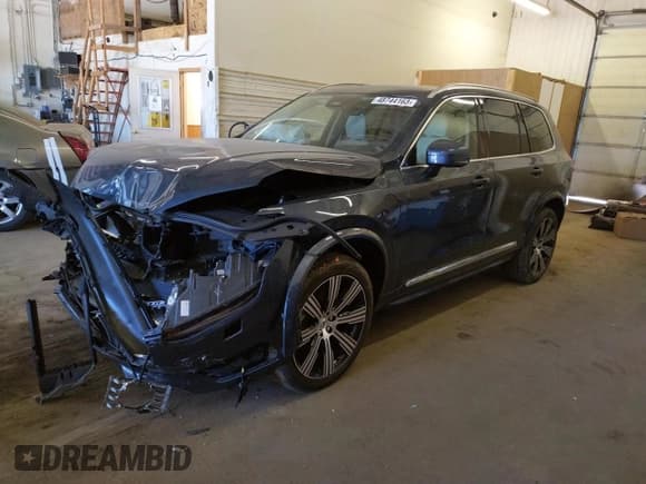 ✅ 2023 Volvo XC90 Plus • VIN: YV4H600N3P1953333 • Лот: 48744163. Опубликован ранее на Copart с пробегом 1 689 миль. Бесплатный доступ к архиву аукционных продаж из США и подробный отчёт об истории автомобиля на DreamBid. Изображение 1.