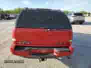 2002 Chevrolet Blazer LS z VIN 1GNDT13W12K191392, wystawiony jako Copart lot #51730254 z przebiegiem Nie podano mil oraz Szkoda całkowita • Salvage title. Historia ofert i sprzedaży dostępna na DreamBid. Obrazek 6.