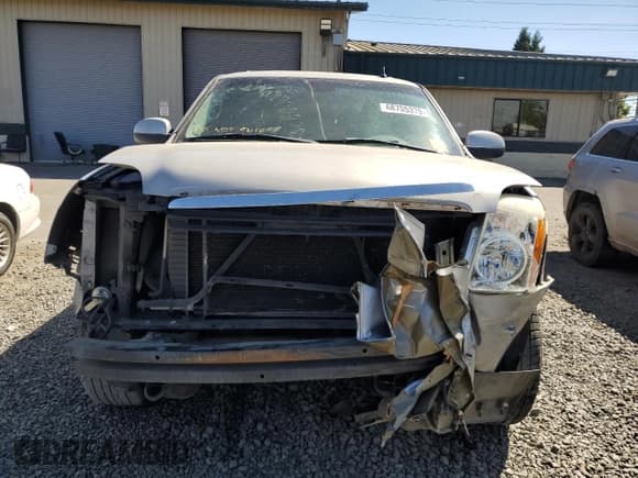 ✅ 2007 GMC Yukon XL SLT • VIN: 1GKFK16397J179689 • Lot: 68705375. Wystawiony na Copart z przebiegiem Nie podano. Bezpłatny archiwum sprzedaży aukcyjnych z USA i szczegółowy raport historii pojazdu na DreamBid. Zdjęcie 5.