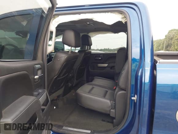 ✅ 2015 Chevrolet Silverado 2500HD LTZ • VIN: 1GC1KWE84FF545303 • Lot: 43327592. Wystawiony na IAAI z przebiegiem 148 742 mil. Bezpłatny archiwum sprzedaży aukcyjnych z USA i szczegółowy raport historii pojazdu na DreamBid. Zdjęcie 8.