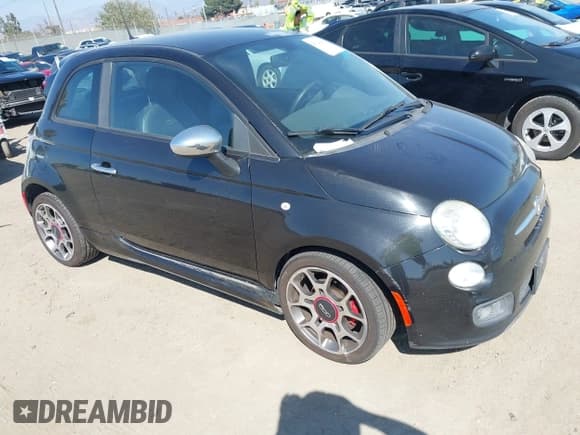 ✅ 2013 FIAT 500 Sport • VIN: 3C3CFFBR0DT562486 • Lot: 43226809. Wystawiony na IAAI z przebiegiem 132 500 mil. Bezpłatny archiwum sprzedaży aukcyjnych z USA i szczegółowy raport historii pojazdu na DreamBid. Zdjęcie 1.