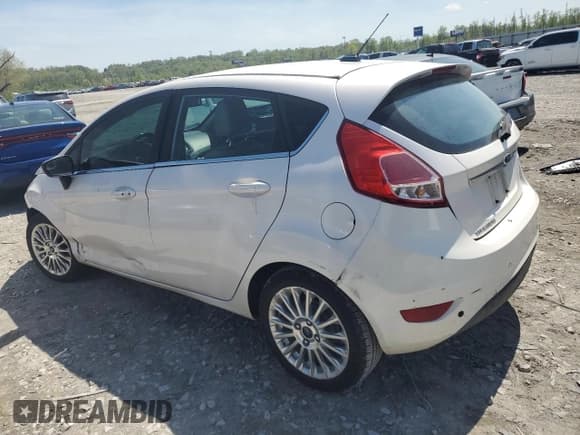 ✅ 2016 Ford Fiesta Titanium • VIN: 3FADP4FJXGM175261 • Lot: 54266905. Wystawiony na Copart z przebiegiem 126 950 mil. Bezpłatny archiwum sprzedaży aukcyjnych z USA i szczegółowy raport historii pojazdu na DreamBid. Zdjęcie 2.