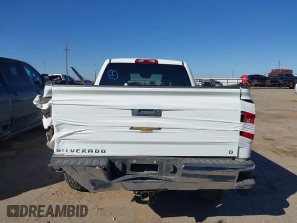 ✅ 2019 Chevrolet Silverado 1500 LT • VIN: 2GCRCPEC5K1140028 • Lot: 43470400. Wystawiony na IAAI z przebiegiem 105 887 mil. Bezpłatny archiwum sprzedaży aukcyjnych z USA i szczegółowy raport historii pojazdu na DreamBid. Zdjęcie 17.