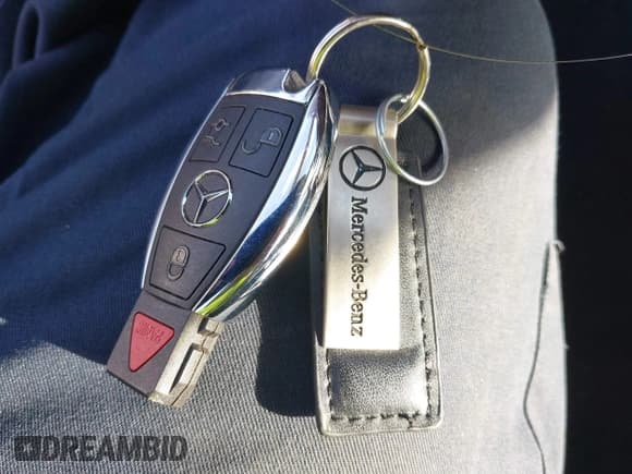 ✅ 2013 Mercedes-Benz E 350 • VIN: WDDKK5KF3DF190970 • Лот: 43497027. Опубликован ранее на IAAI с пробегом 33 492 миль. Бесплатный доступ к архиву аукционных продаж из США и подробный отчёт об истории автомобиля на DreamBid. Изображение 11.