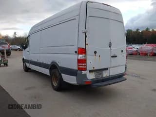 ✅ 2010 Freightliner Sprinter • VIN: WDYPF1CC1A5485346 • Lot: 43559028. Wystawiony na IAAI z przebiegiem 200 650 mil. Bezpłatny archiwum sprzedaży aukcyjnych z USA i szczegółowy raport historii pojazdu na DreamBid. Zdjęcie 3.