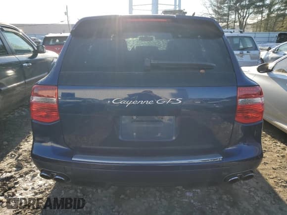 ✅ 2010 Porsche Cayenne GTS • VIN: WP1AD2AP6ALA62078 • Lot: 42240135. Wystawiony na Copart z przebiegiem 127 848 mil. Bezpłatny archiwum sprzedaży aukcyjnych z USA i szczegółowy raport historii pojazdu na DreamBid. Zdjęcie 6.