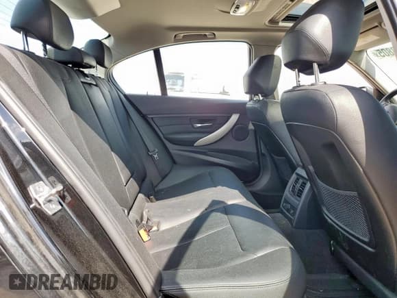 ✅ 2013 BMW 3 Series 328i xDrive • VIN: WBA3B3C52DJ811327 • Lot: 90458805. Listed on Copart with 141,559 mi. Free auction sales archive from the USA and detailed vehicle history report at DreamBid. Image 10.