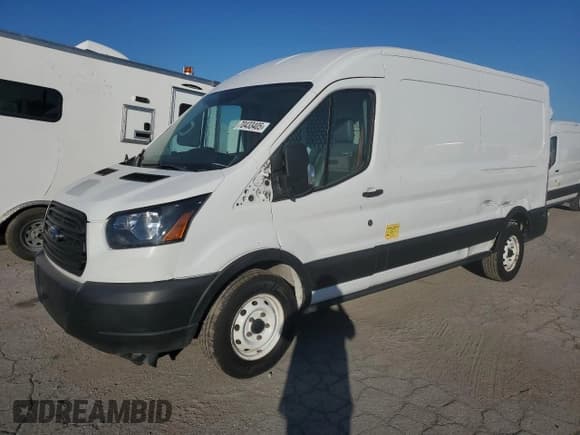 ✅ 2019 Ford Transit • VIN: 1FTYE2CM2KKB32473 • Lot: 70433405. Listed on Copart with 133,633 mi. Free auction sales archive from the USA and detailed vehicle history report at DreamBid. Image 1.