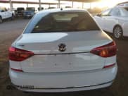 ✅ 2017 Volkswagen Passat S • VIN: 1VWAT7A33HC019579 • Lot: 42889382. Wystawiony na IAAI z przebiegiem 55 544 mil. Bezpłatny archiwum sprzedaży aukcyjnych z USA i szczegółowy raport historii pojazdu na DreamBid. Zdjęcie 16.