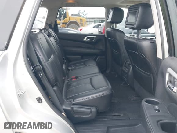 ✅ 2015 Nissan Pathfinder Platinum • VIN: 5N1AR2MM9FC709869 • Lot: 42598205. Listed on IAAI with 112,051 mi. Free auction sales archive from the USA and detailed vehicle history report at DreamBid. Image 8.