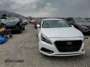 ✅ 2017 Hyundai Sonata SE • VIN: KMHE24L31HA061419 • Lot: 70518885. Listed on Copart with 70,889 mi. Free auction sales archive from the USA and detailed vehicle history report at DreamBid. Image 13.