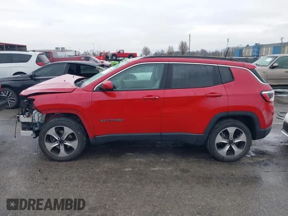 ✅ 2018 Jeep Compass Latitude • VIN: 3C4NJDBB4JT104326 • Лот: 43779456. Опубликован ранее на IAAI с пробегом 61 629 миль. Бесплатный доступ к архиву аукционных продаж из США и подробный отчёт об истории автомобиля на DreamBid. Изображение 15.
