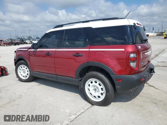 ✅ 2025 Ford Bronco Sport Heritage • VIN: 3FMCR9GN1SRE84381 • Lot: 71101815. Wystawiony na Copart z przebiegiem 1 442 mil. Bezpłatny archiwum sprzedaży aukcyjnych z USA i szczegółowy raport historii pojazdu na DreamBid. Zdjęcie 2.