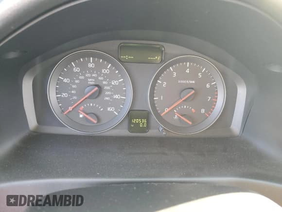 ✅ 2010 Volvo V50 • VIN: YV1390MW3A2537432 • Лот: 75631654. Опубликован ранее на Copart с пробегом 120 536 миль. Бесплатный доступ к архиву аукционных продаж из США и подробный отчёт об истории автомобиля на DreamBid. Изображение 9.