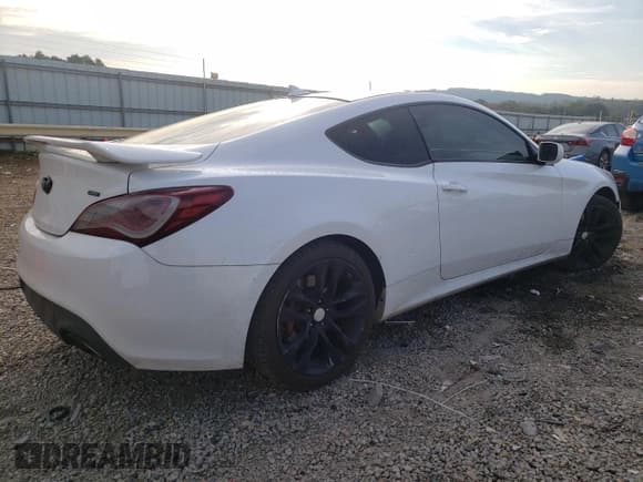 ✅ 2014 Hyundai Genesis Coupe R-Spec • VIN: KMHHT6KD8EU119617 • Lot: 81721115. Wystawiony na Copart z przebiegiem 161 429 mil. Bezpłatny archiwum sprzedaży aukcyjnych z USA i szczegółowy raport historii pojazdu na DreamBid. Zdjęcie 3.